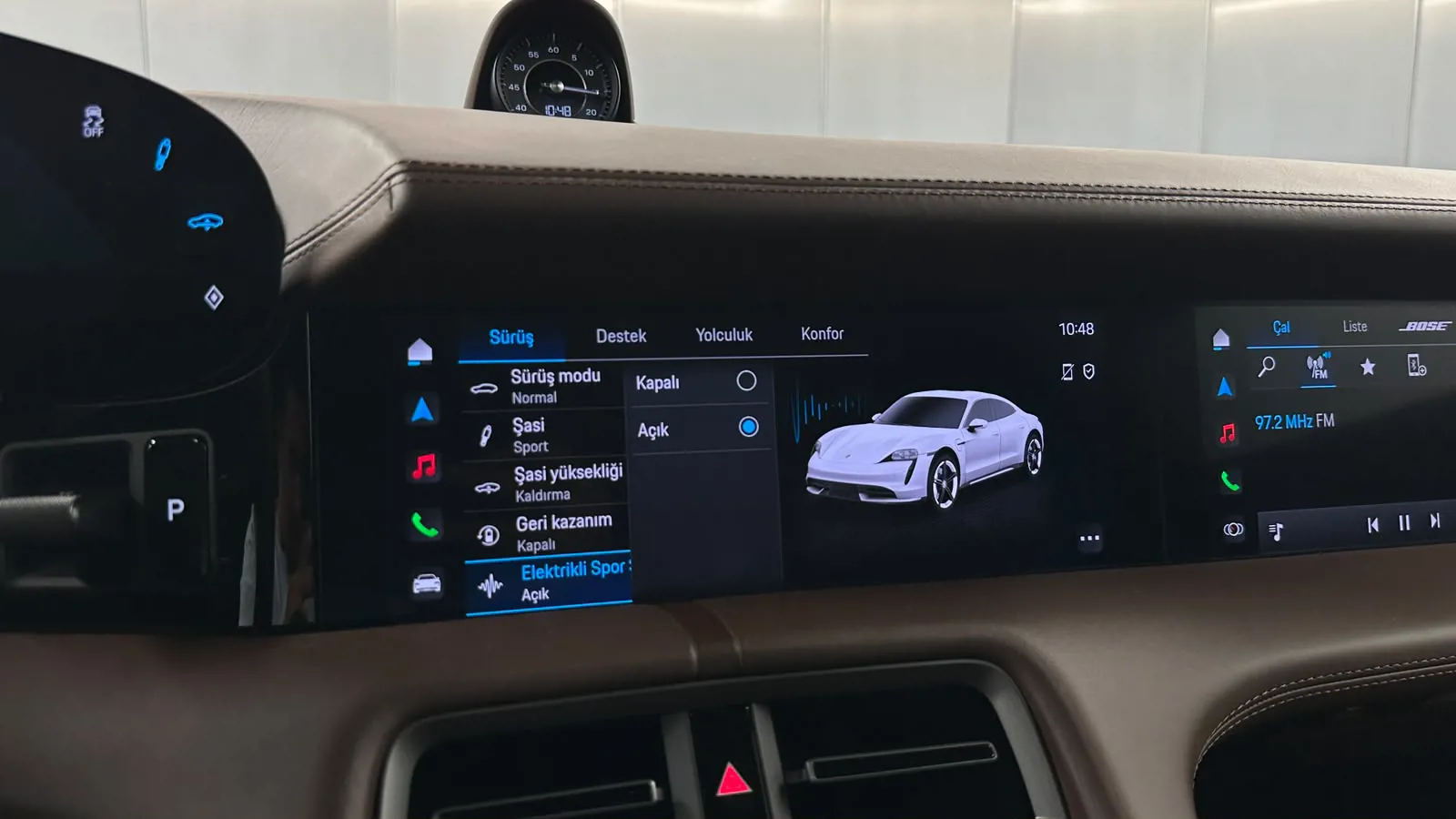 Porsche TAYCAN TURBO S 