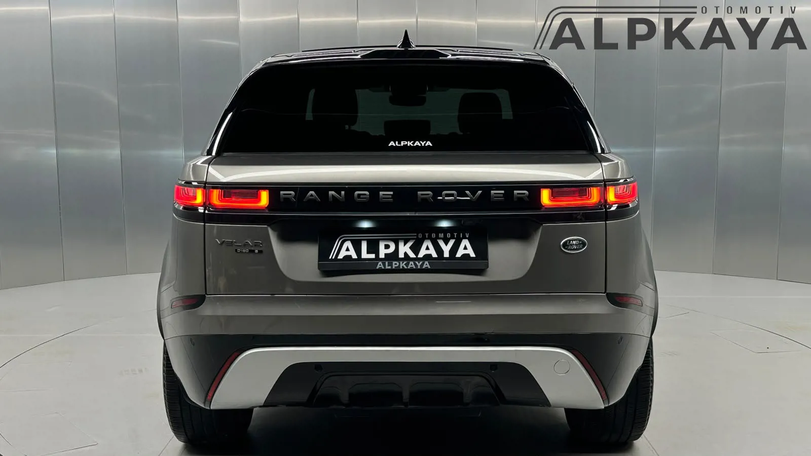 Rover VELAR 2.0 TD4 R-DYNAMIC S 