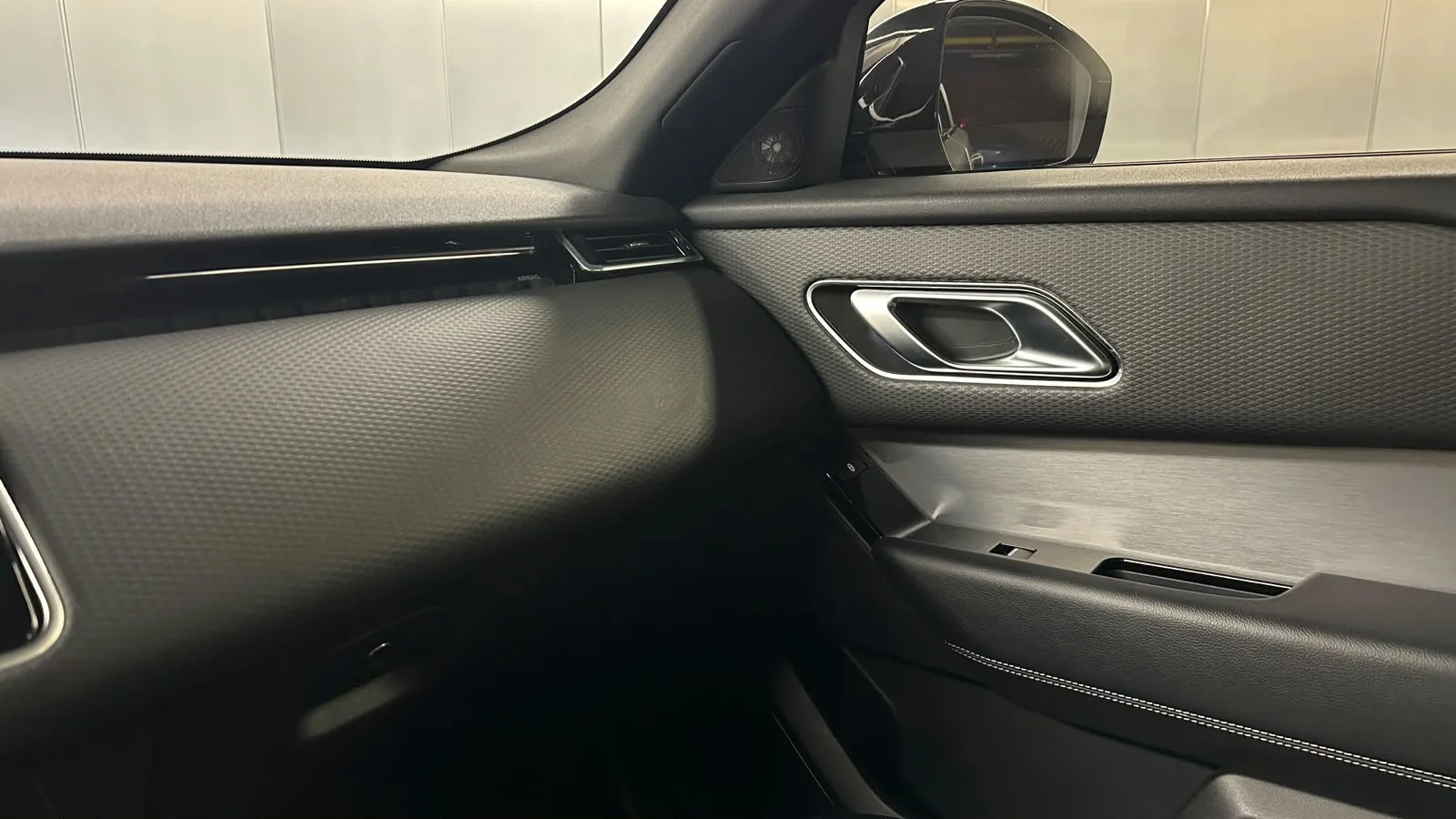 Rover VELAR 2.0 TD4 R-DYNAMIC S 