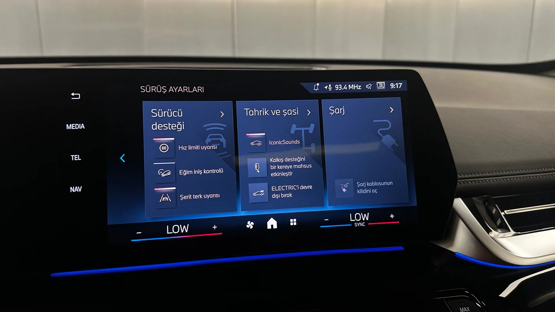 BMW X1 XDRIVE25E