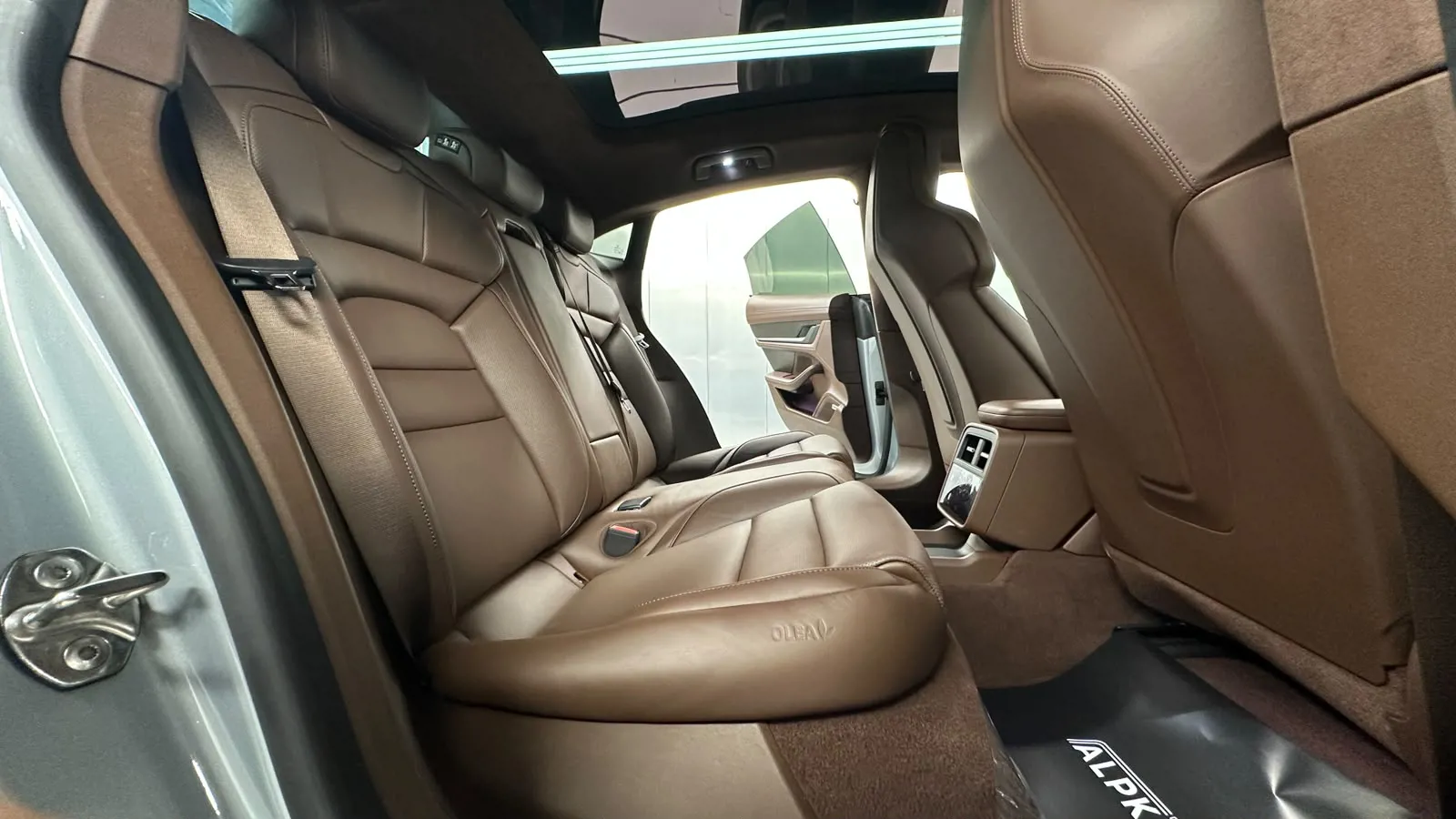 Porsche TAYCAN TURBO S 