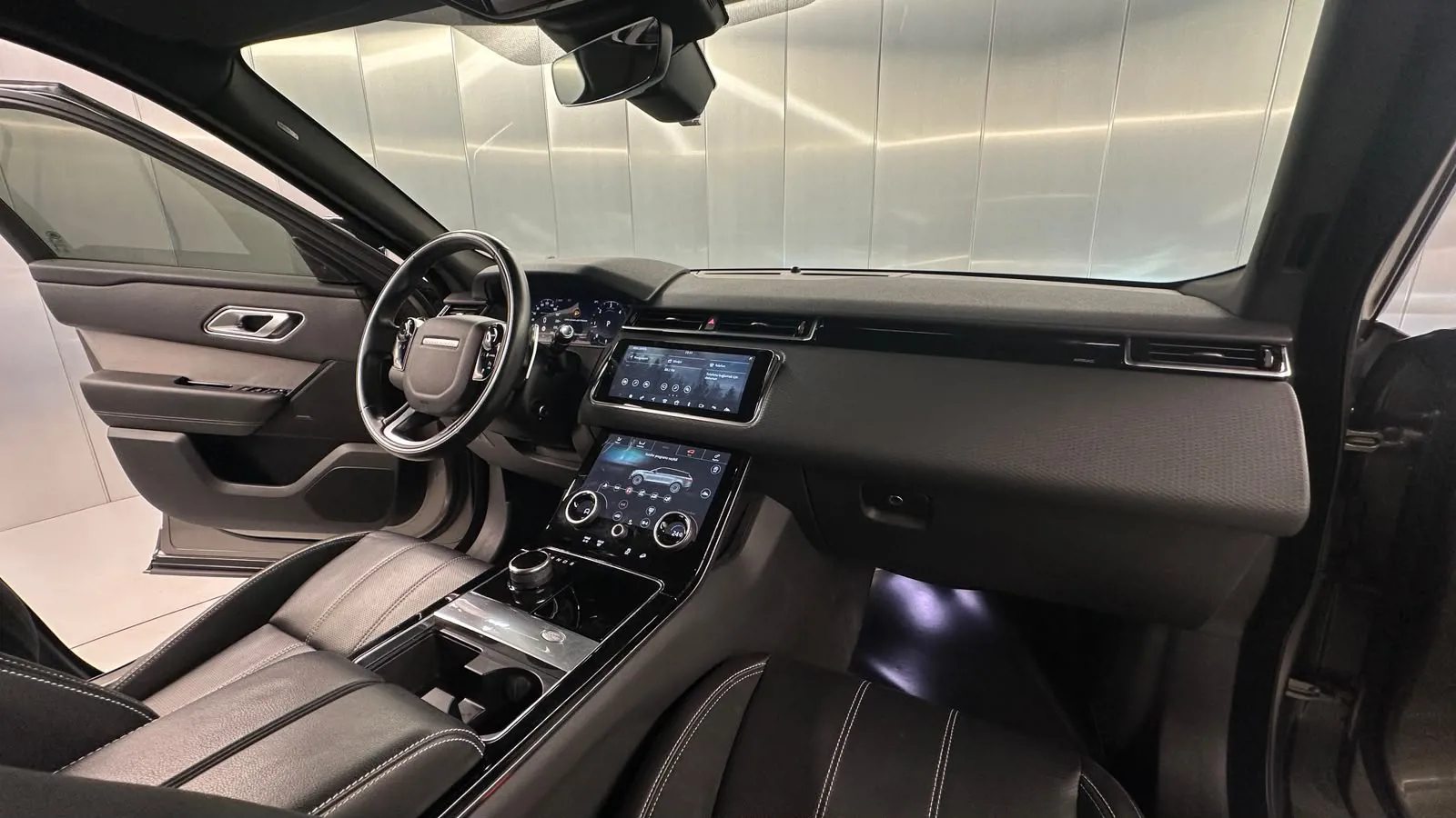 Rover VELAR 2.0 TD4 R-DYNAMIC S 