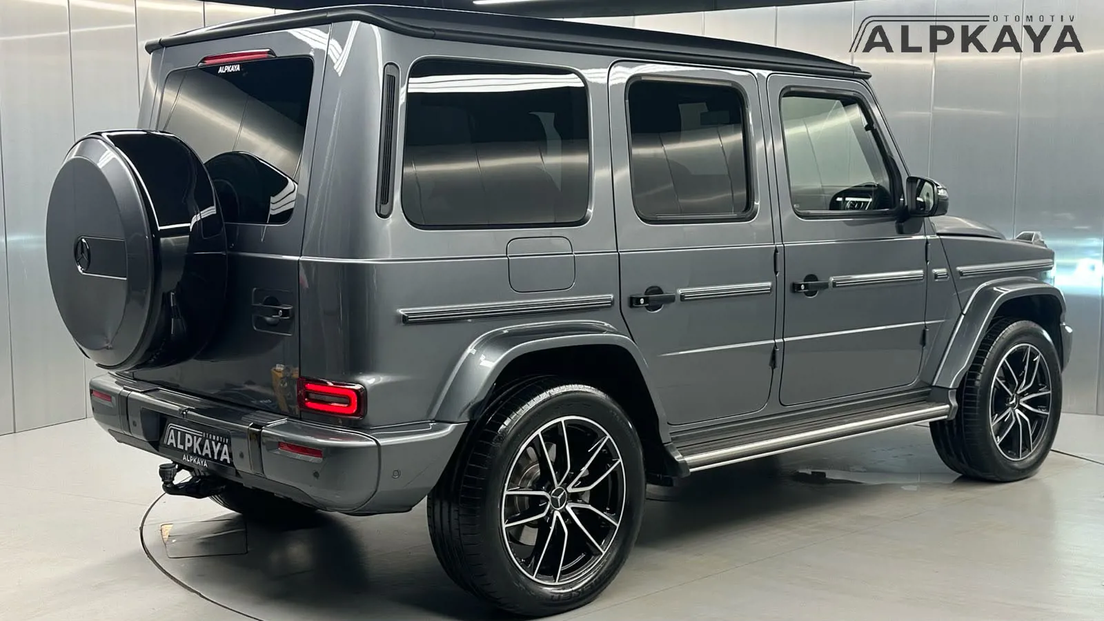 Mercedes-Benz G450 AMG