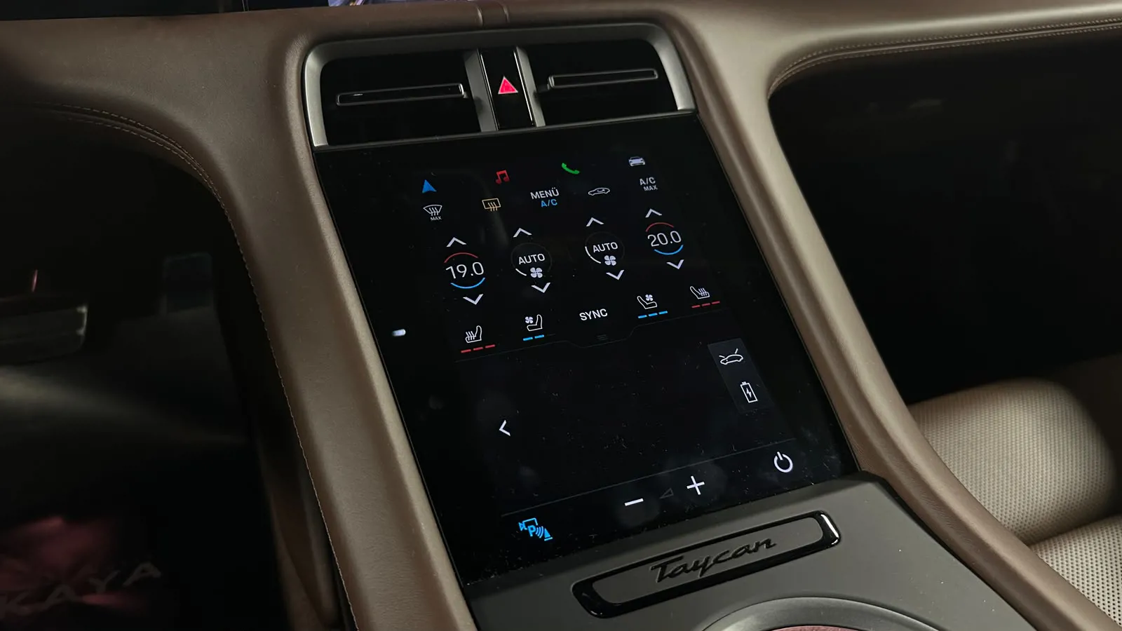 Porsche TAYCAN TURBO S 
