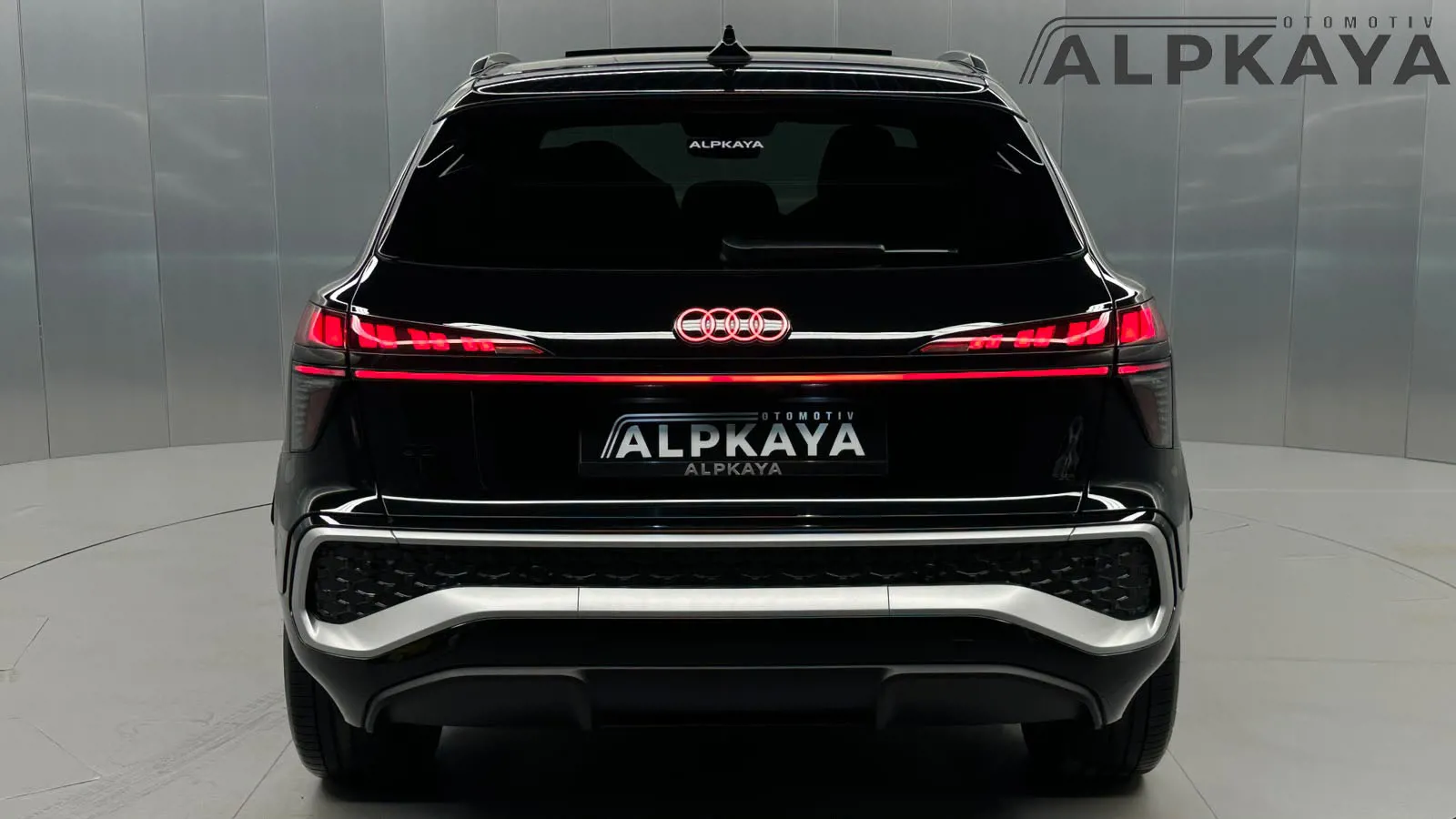 Audi Q3 1.5 TFSI S LINE