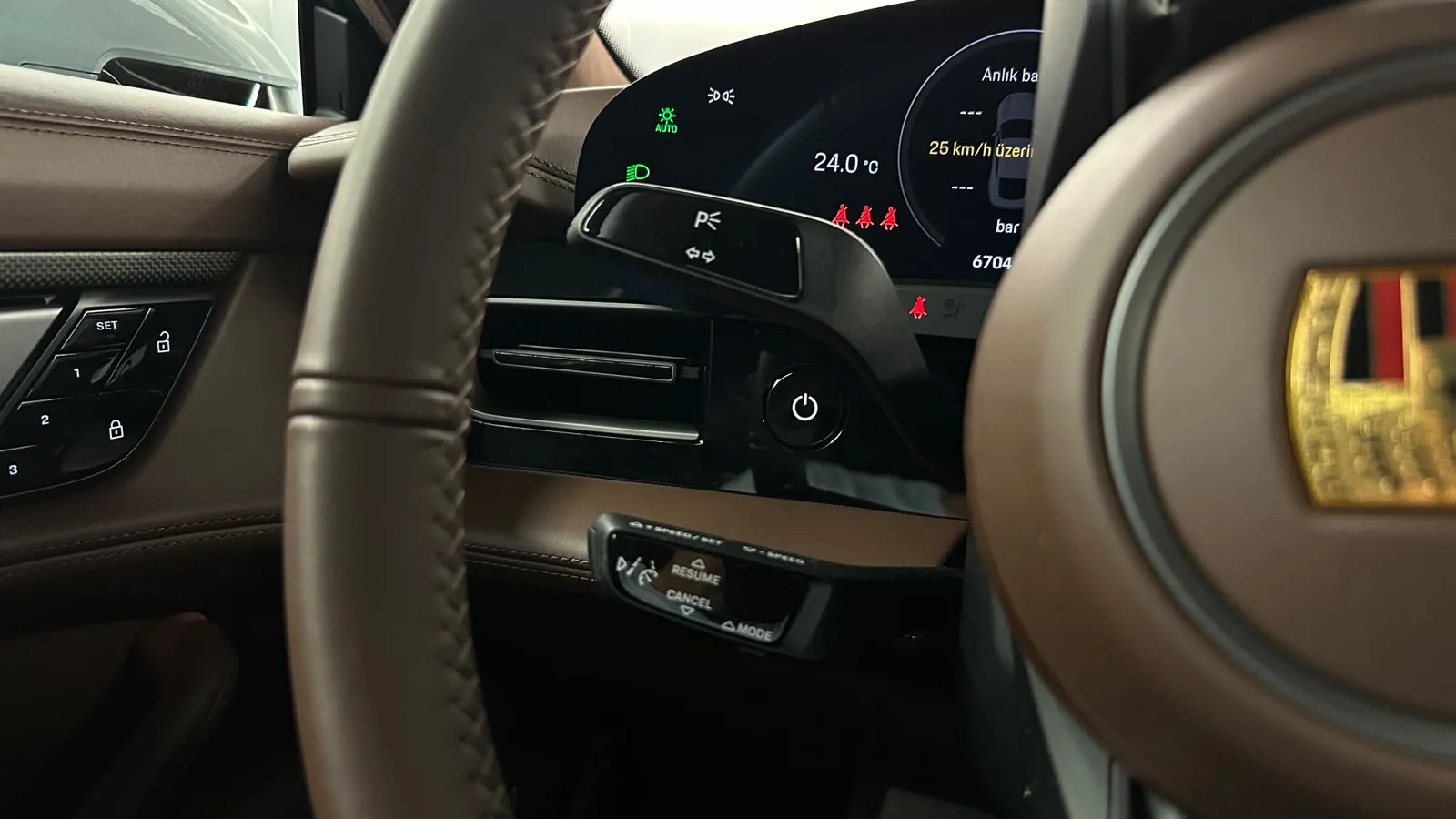 Porsche TAYCAN TURBO S 